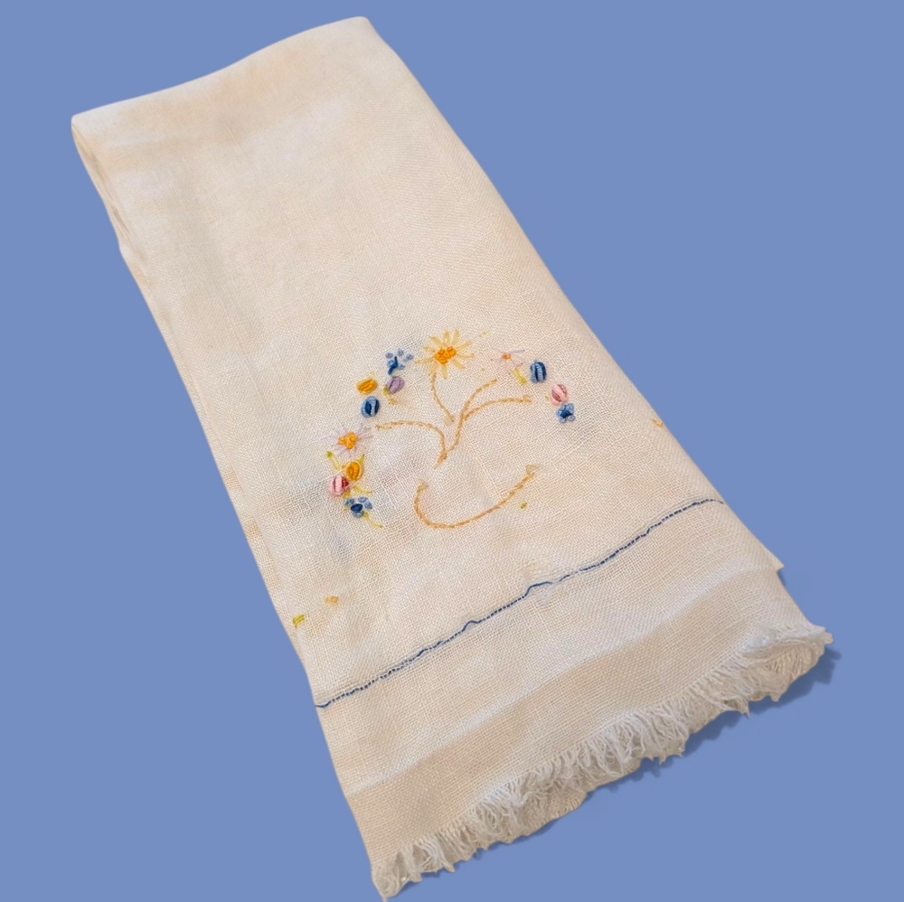 VINTAGE Dish Towel Embroidered Linen Farmhouse Floral White Yellow Blue